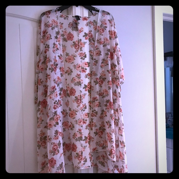 🇨🇦 NWT Forever 21 Floral Kimono - Picture 2 of 3